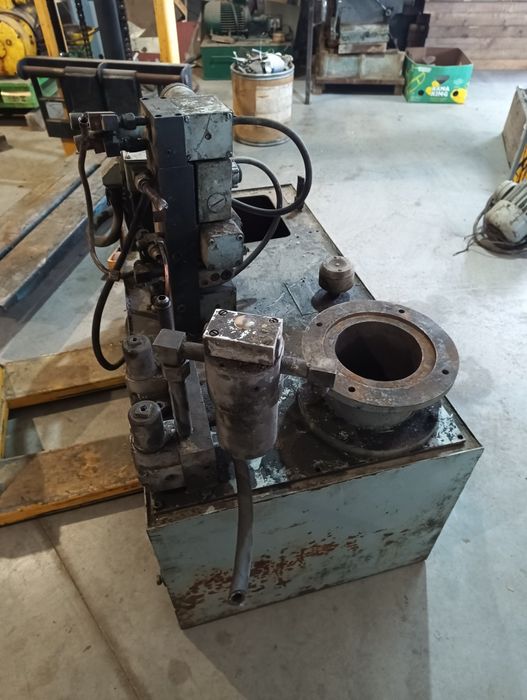 Гидростанція безцентрошліфувального 3Е183  3Е184