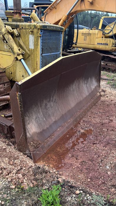 Bulldozer Komatsu E65-7