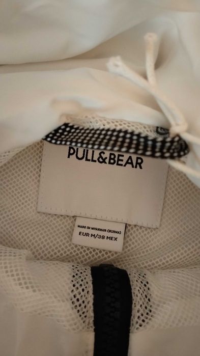 Kurtka damska Pull&Bear biała, z kapturem, Polecam