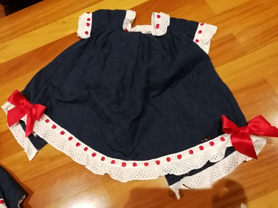 Vestido, tapa fralda e touca de menina dolce petit