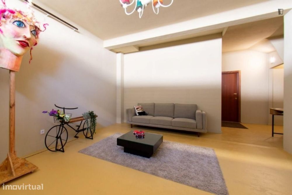 Estúdio - localizado em Paranhos Porto