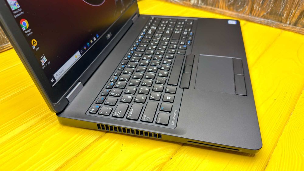 Недорогий Ноутбук Для Роботи і Навчання Dell Latitude E5570 /ГАРАНТІЯ