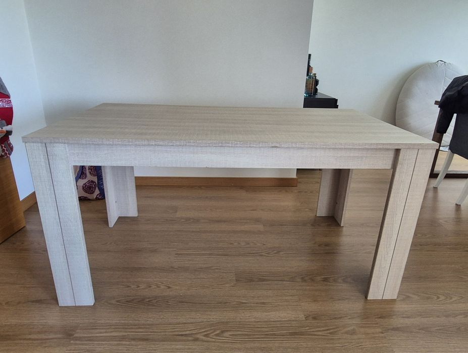 Mesa de refeição - sala