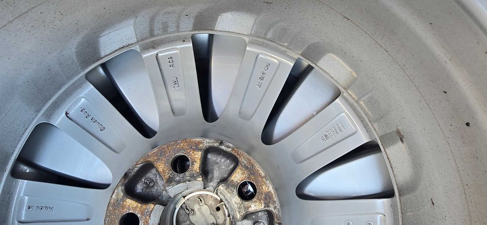 Alufelgi Audi 16" 7Jx16  5x100 ET34 Otwór 57,1 8x0601025g
