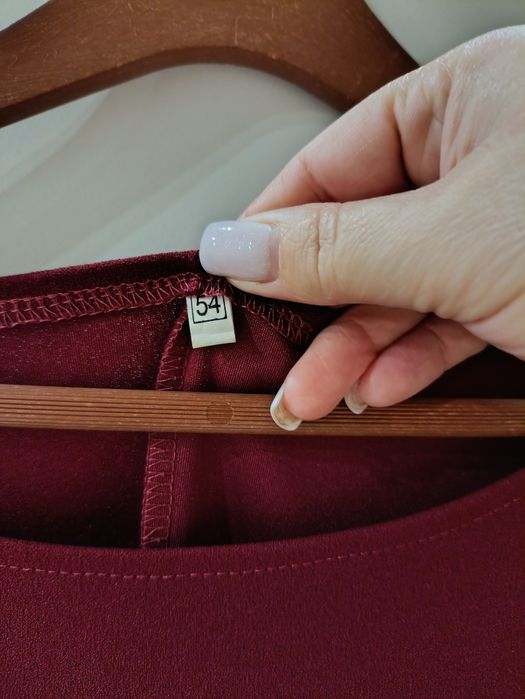 Плаття бордового  кольору