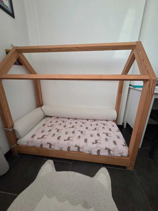 Cama Infantil em Madeira com colchão – Modelo Casinha
