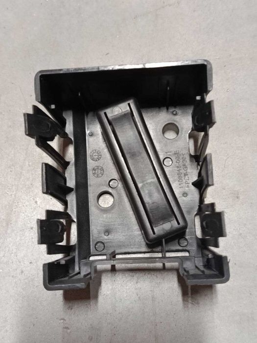 Кронштейн радара Tesla model 3