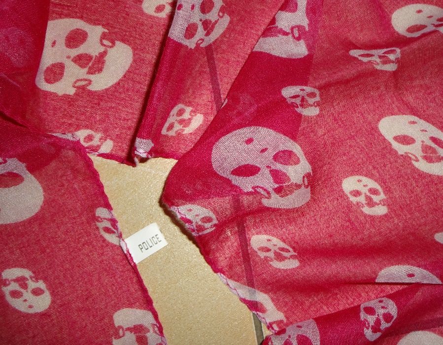 POLICE różowy szal szalik w białe czaszki chusta jak Alexander Mcqueen