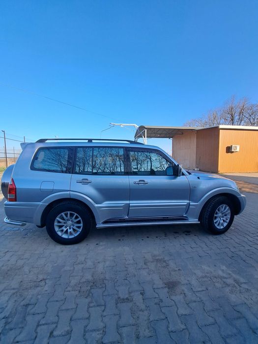 Mitsubishi Pajero Wagon