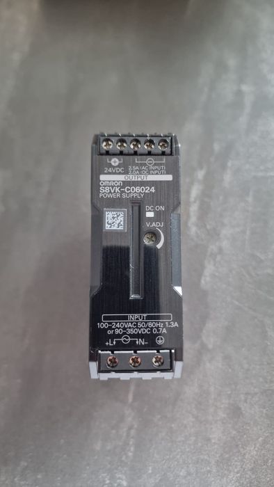 Zasilacz Omron S8VK-C06024

60 W; 24V DC; 2,5A