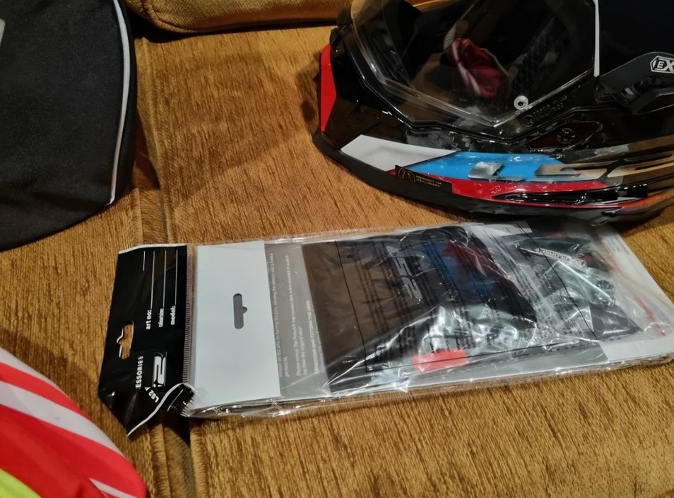 Capacete LS2 MX701 Explorer Carbono M