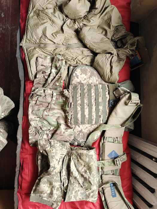 Продаю військове спорядження