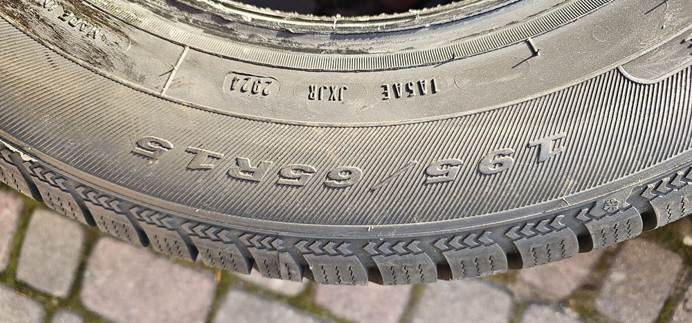 Opony zimowe 195/65/15