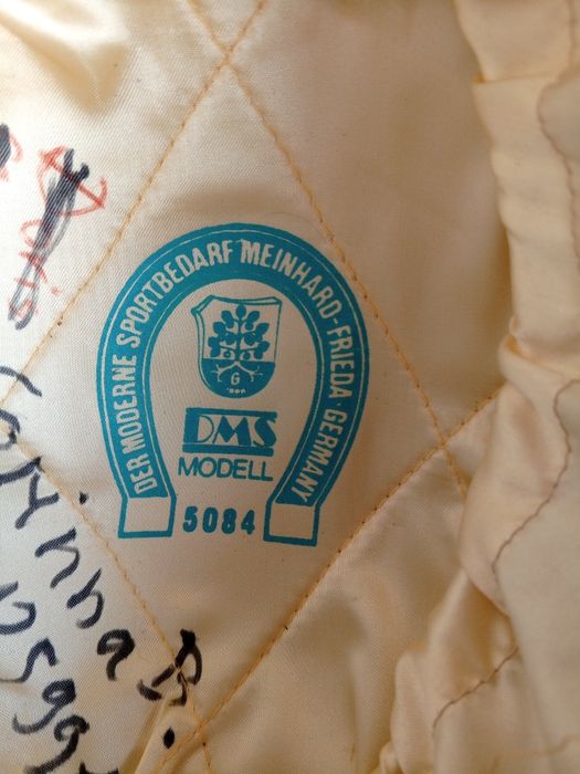 Шлем для верховой езды