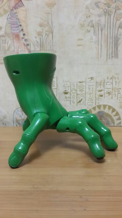 Різноманітні дитячі забавки