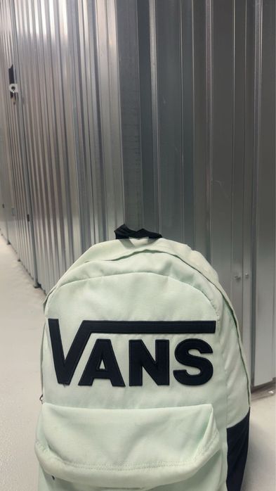 Niebieski plecak vans