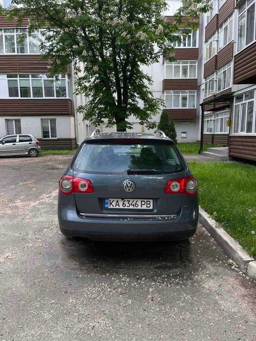 Продам отличное Авто фольцваген Пассат Универсал!