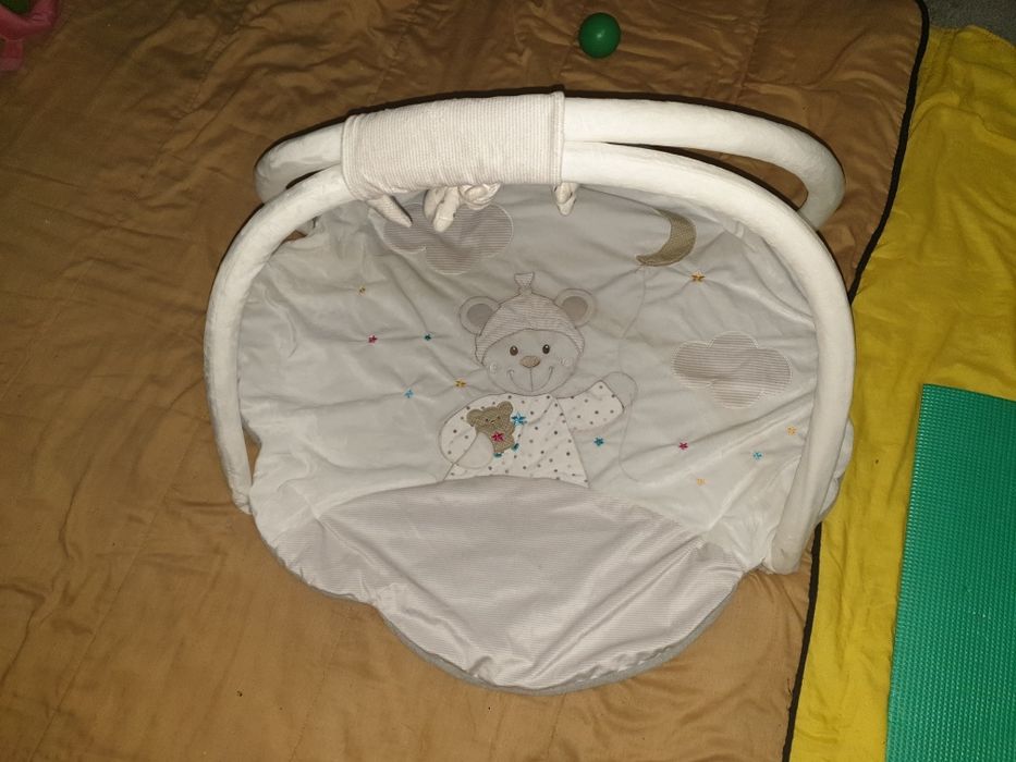 Tapete de atividades para bebê