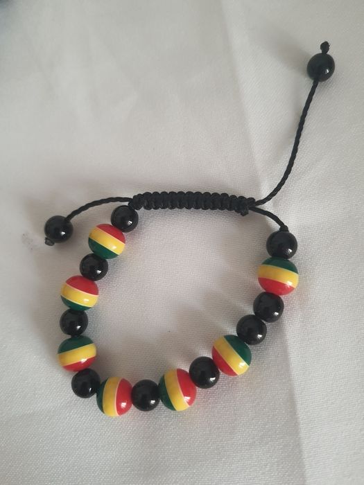 Pulseiras a 2€ e 4€