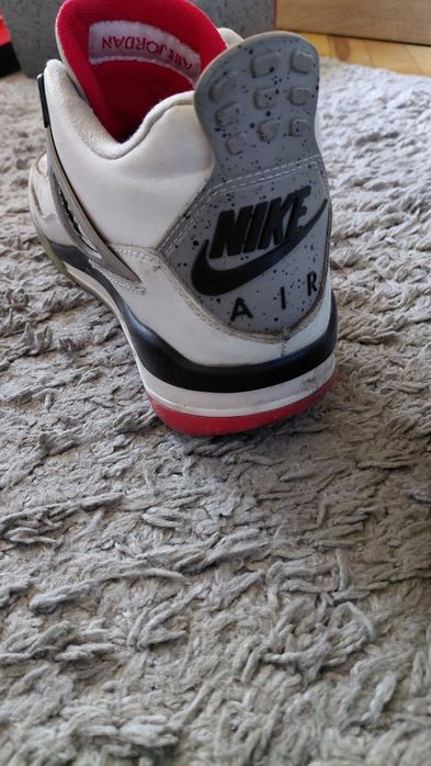 Чоловічі кросівки Nike Jordan 4, б/у, 43розмір