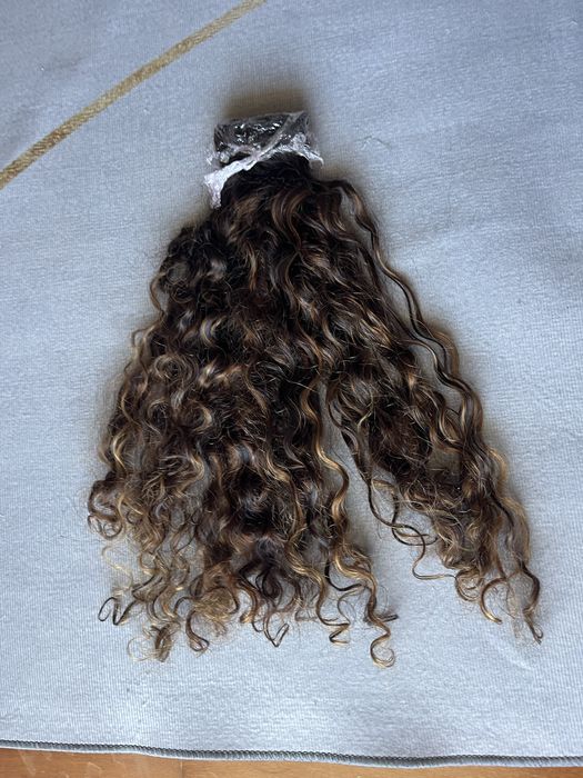 Extensões Cabelo Humano Cacheado Balayage Tape-In | 130g
