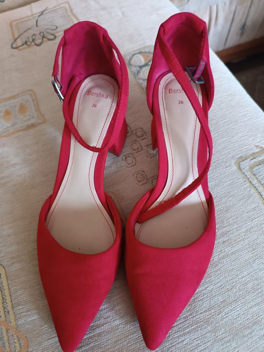 Fajne Buty na słupku