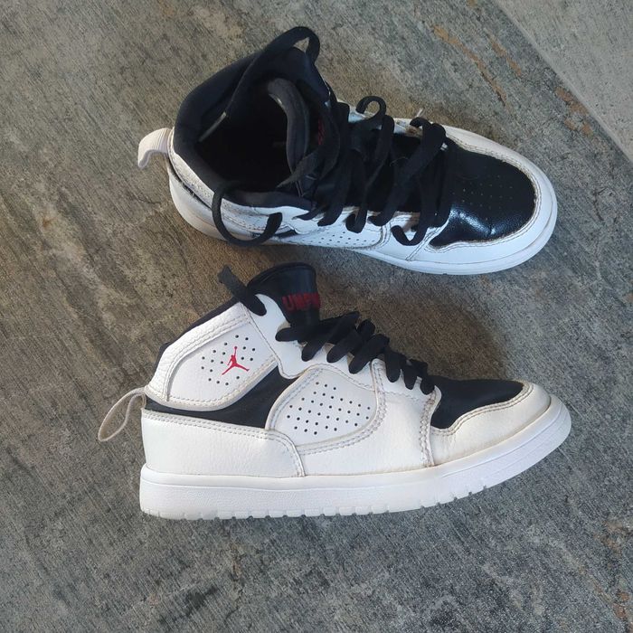 Buty sportowe Nike Jordan r.30