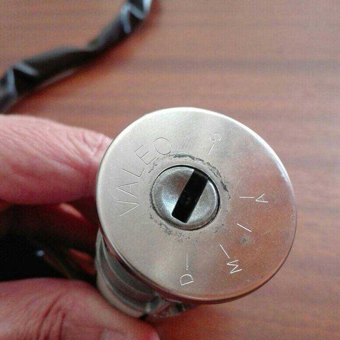 Faulty Original Ignition Lock Cylinder for Peugeot 206 with Key and Remote Control