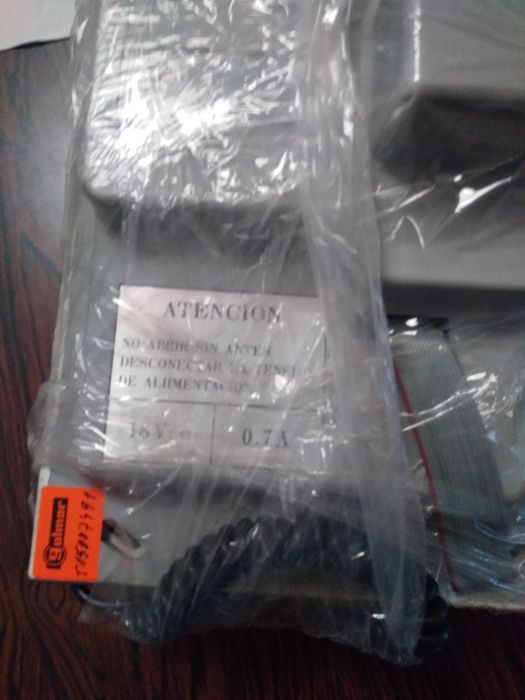 Selling door entry video system with screen.64585887943683121