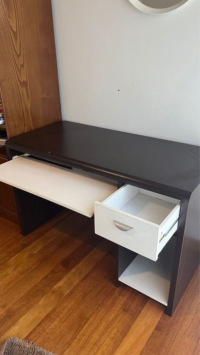 Secretaria em otimo estado