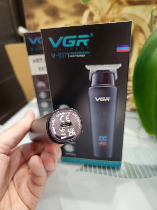 Професійний триммер VGR 937 тример  бороди окантовки трімер стрижка