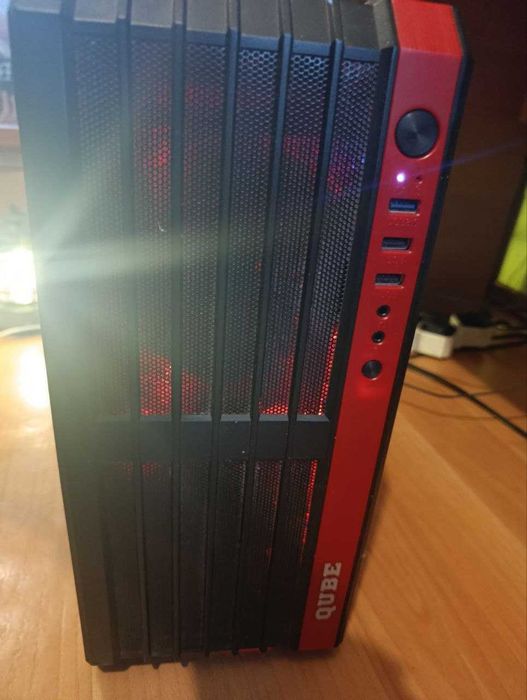 Игровой ПК (Xeon E5-1650 / RX 580 4GB / 16GB RAM / SSD + HDD) + Екран клава и мишка