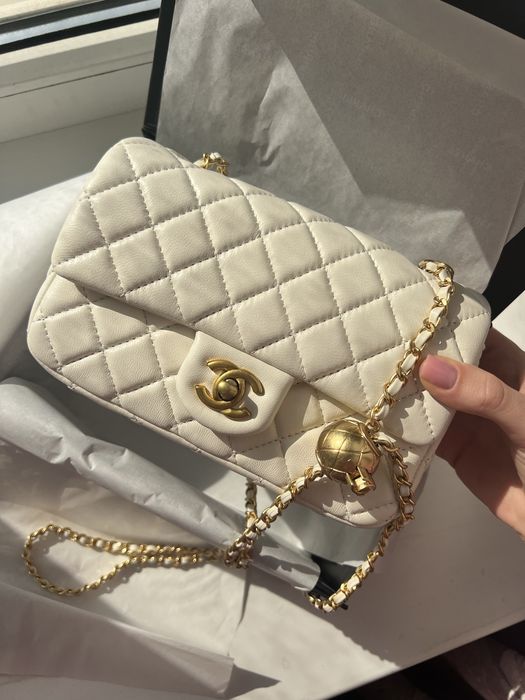 Сумка chanel біла