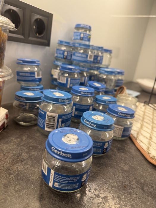 Отдам баночки по 80 грамм стеклянные