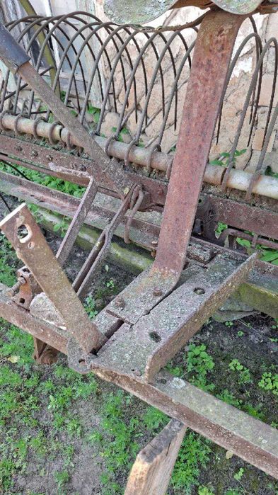 Продам кінну сіногребку в доброму стані