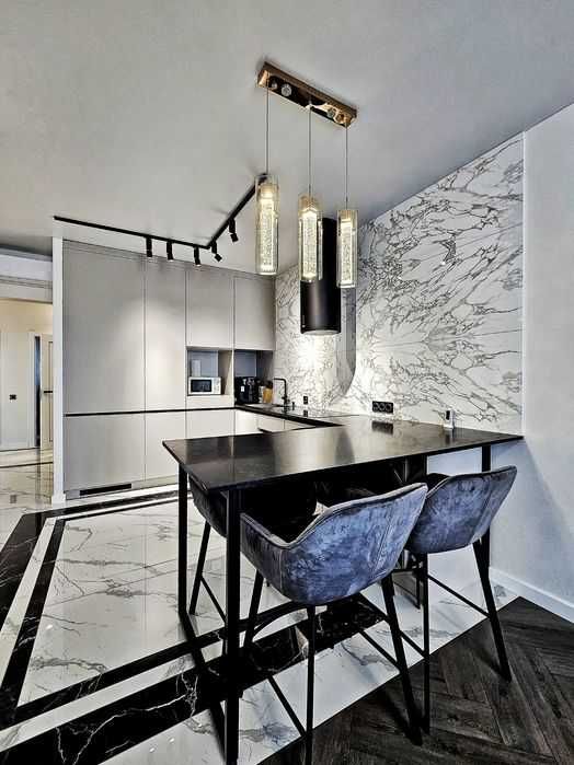 3 кімнатна квартира в ЖК "Лебединий" 1 хв від метро