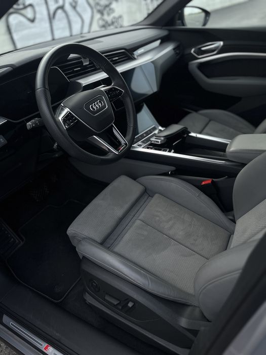Audi e-tron 2022 VIN WAUZZZGE4NB024376 фото оголошення 10 з 11