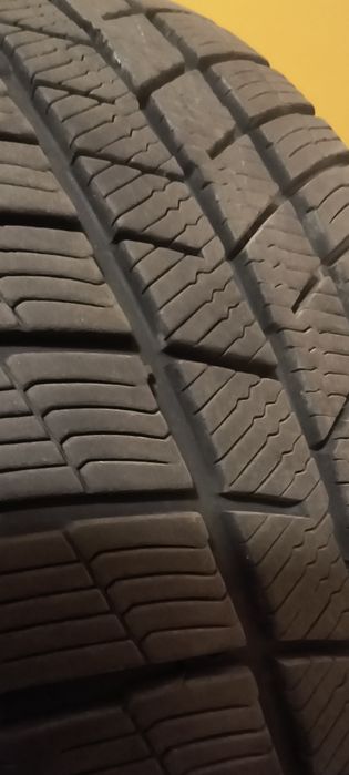 Opony zimowe Barum Polaris 5 195/55/R15 H  2 sztuki