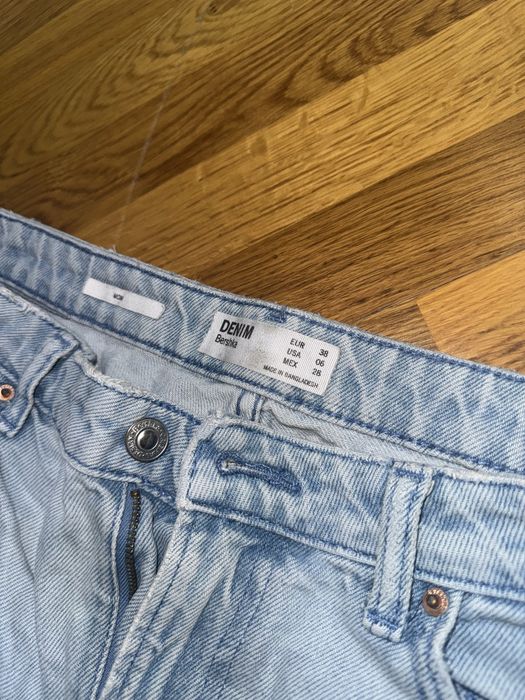 Джинси MOM Bershka, розмір М