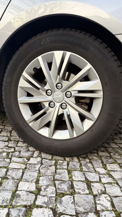 Peugeot 508 1.2 Turbo Automático 2022 – Elegância e Conforto