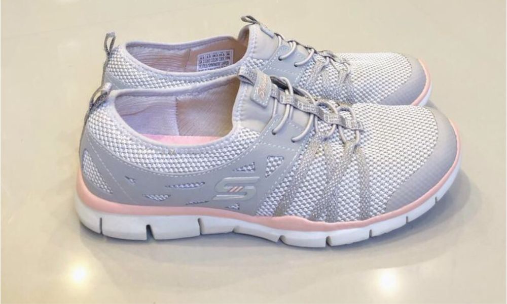 Кросівки жіночі Skechers  р.38,5
