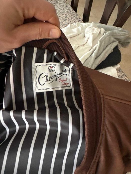 Casaco Chevignon em pele de cordeiro castanho