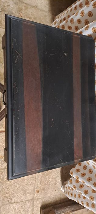 Mesa de Apoio de Madeira