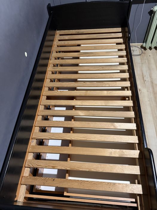 Łóżko jednoosobowe