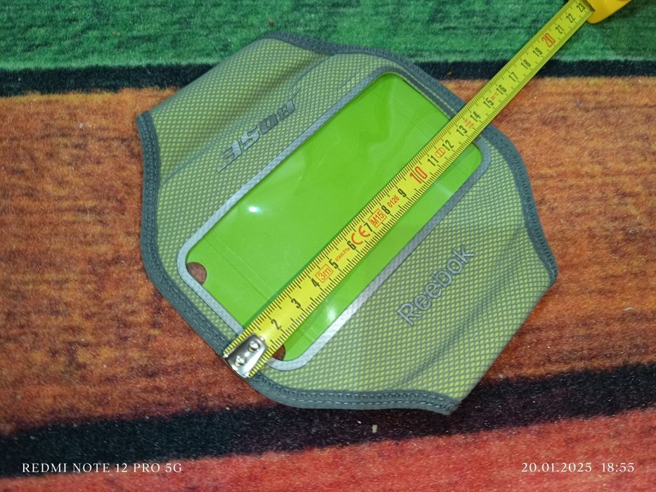 Bose _  running_ Reebok _ Neon- orginalne  sportowe etui na telefon..