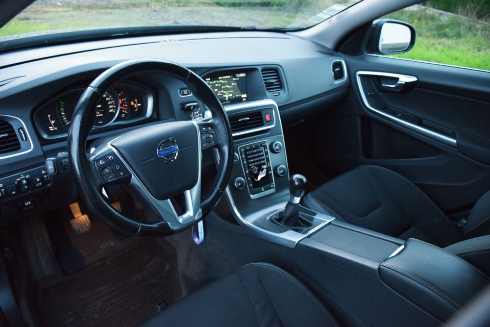 Volvo V60 Momentum Eco | 127.000 kms | Histórico Completo