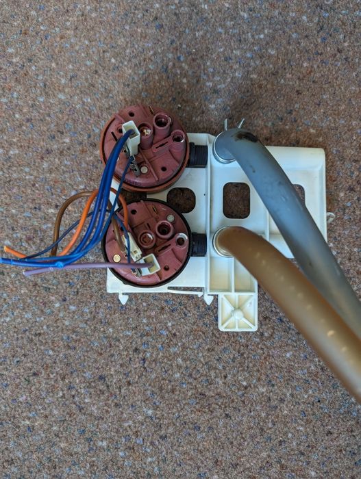 Części do zmywarki Elektrolux ESL67050 - grzałka