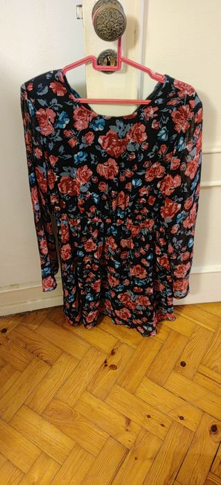 Vestido Tiffosi com padrão floral, tamanho M, como novo