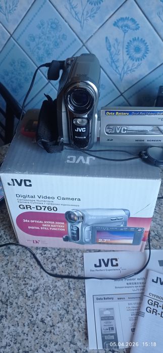 Продам видеокамеру JVC.