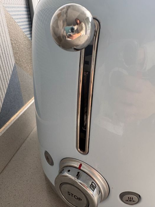 Torradeira SMEG com 1 ano de uso semanal (excelente condição)